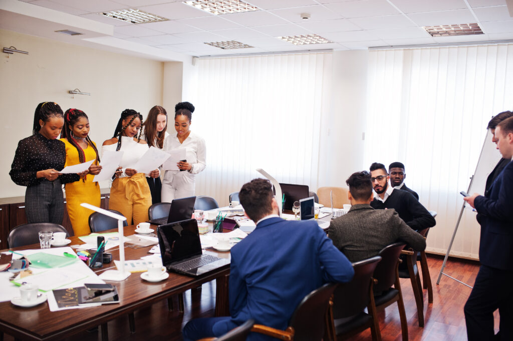 How Dilexit Builds High-Performing Bilingual Teams